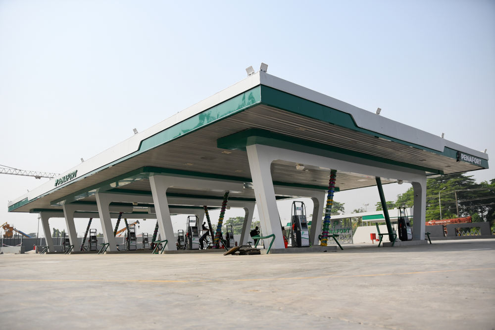 10 Pump Filling Station